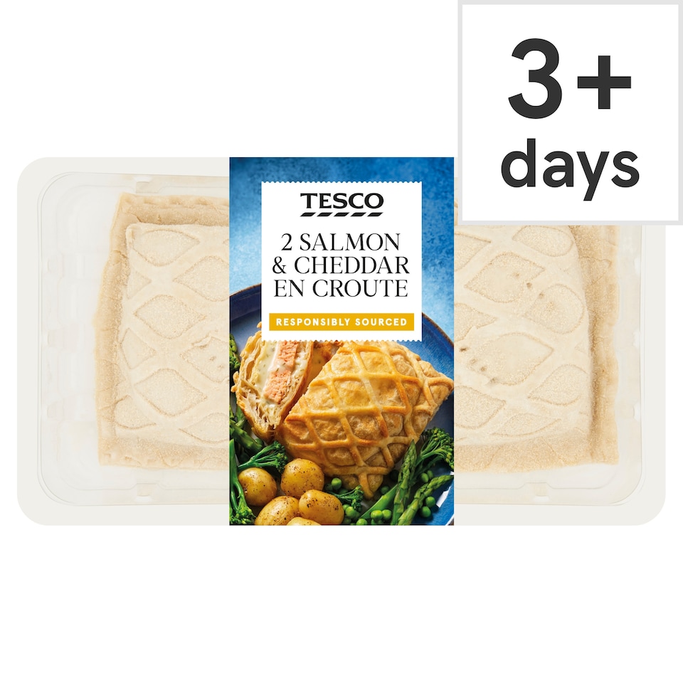 Tesco Salmon & Cheddar En Croute 450G