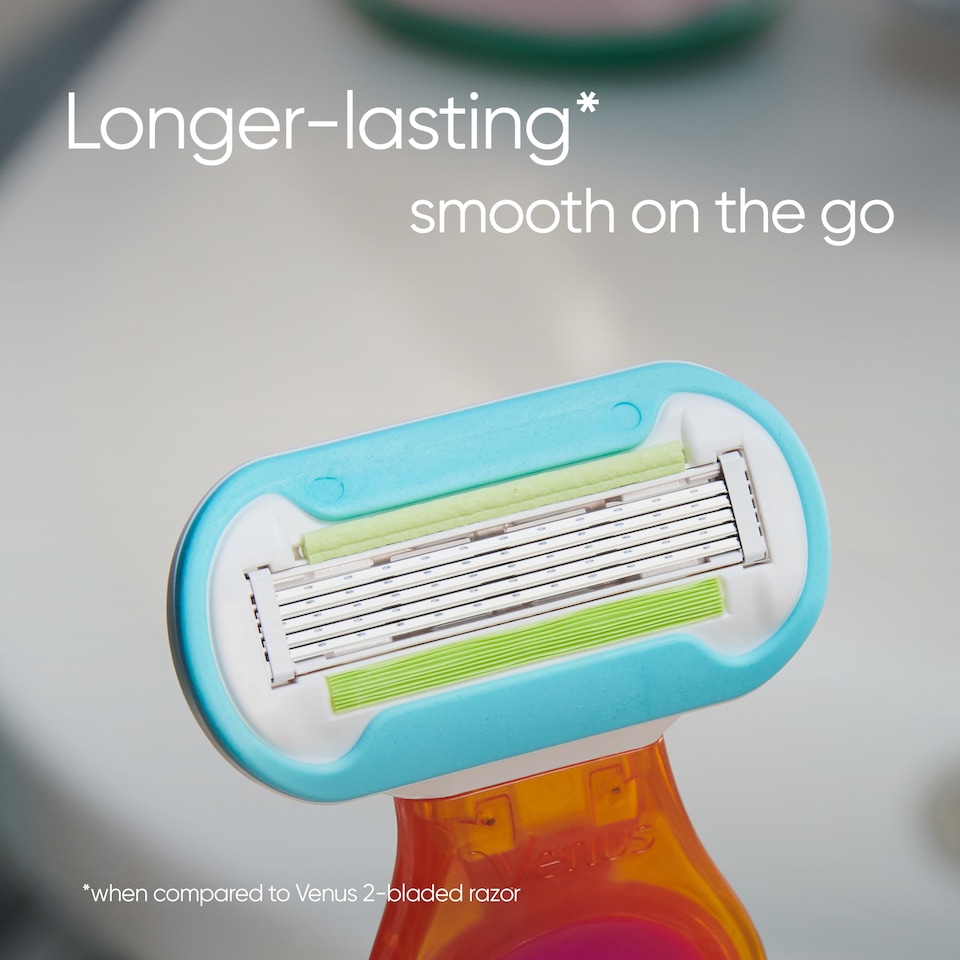 image 1 of Gillette Venus Snap Extra Smooth Women's Travel Razor
