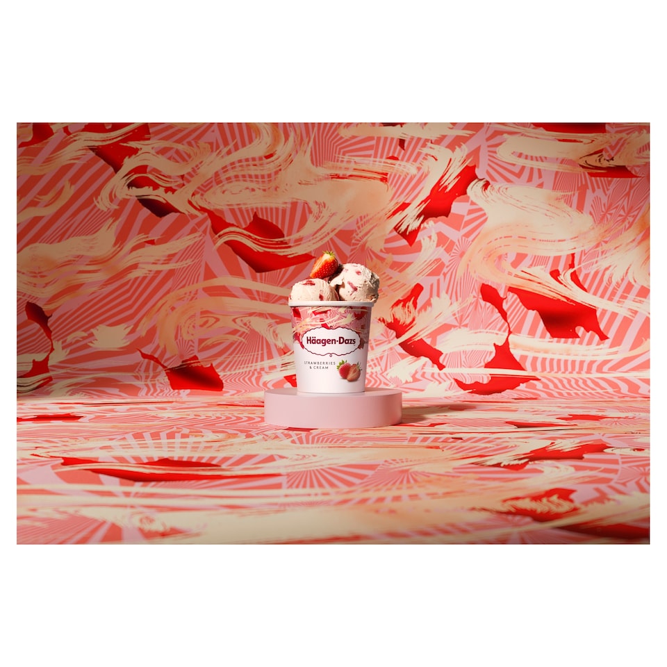 image 1 of Haagen-Dazs Ice Cream - Strawberries & Cream 460ml