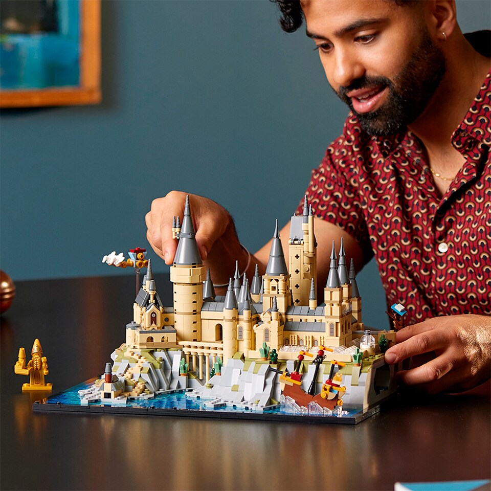 obrázok 1 z LEGO Harry Potter 76419 Rokfortský hrad a okolie