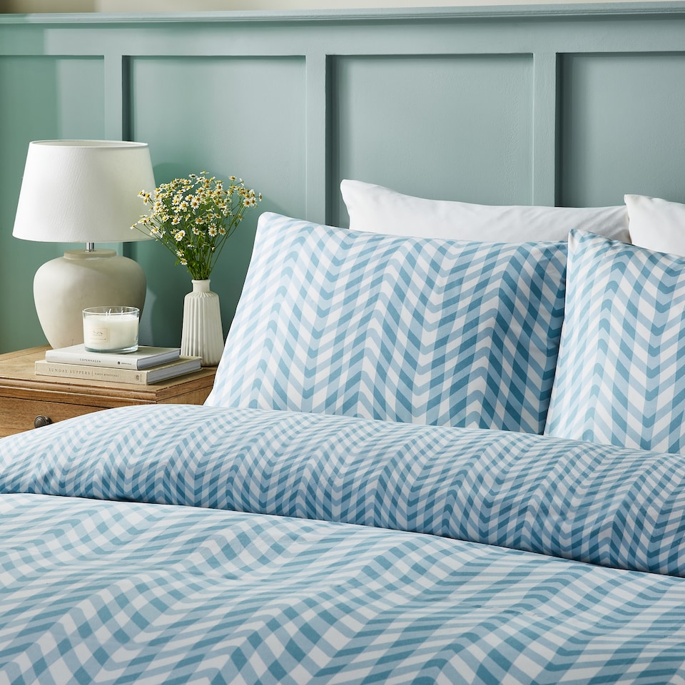 image 1 of SILENTNIGHT SUPERSOFT LOOSE HERRINGBONE DUVET SET KING