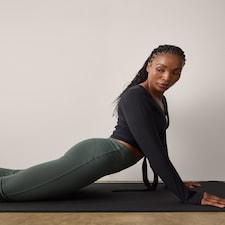 F&F Active ULTRASTRETCH Flared Leggings in Green