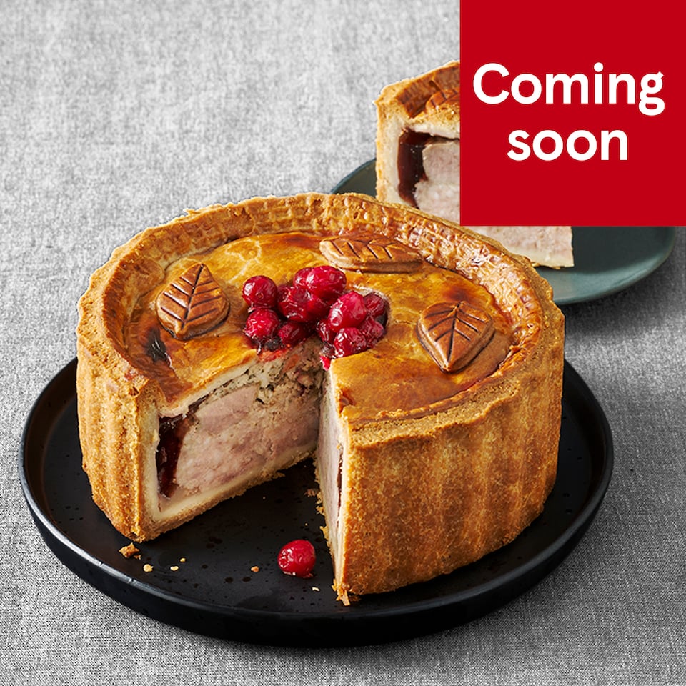 91. Tesco Finest Cranberry Topped Turkey & Stuffing Pie 1.3kg (Serves 12)
