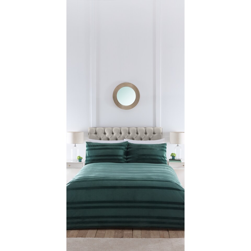 WESTPARK BOUTIQUE FOREST GREEN VELVET DUVET SET KING SIZE