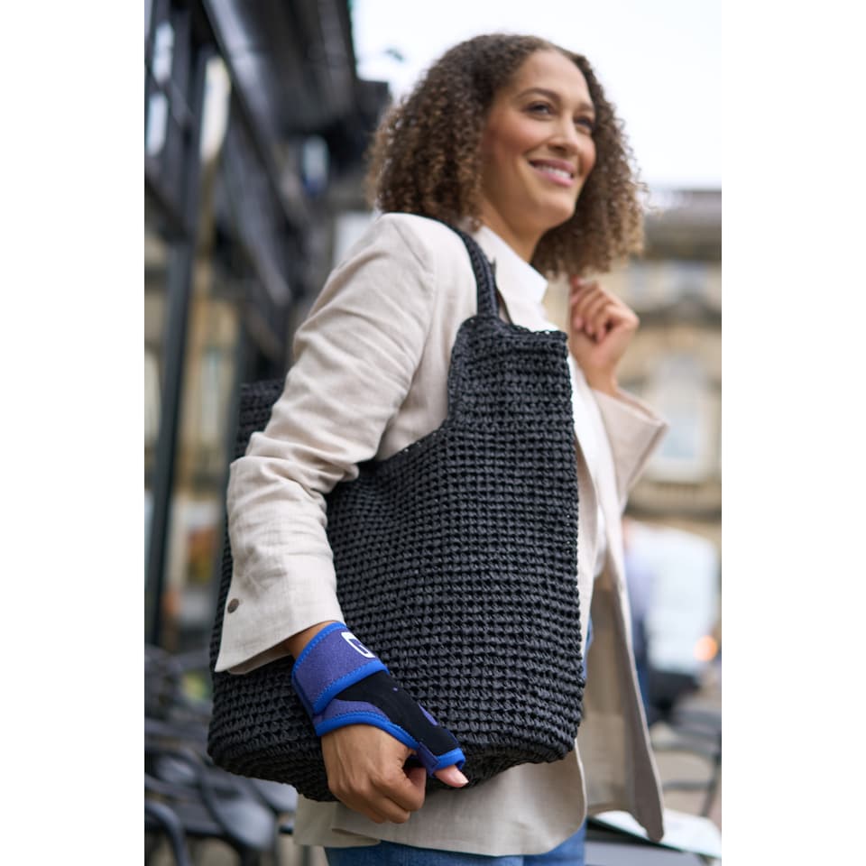 image 1 of Neo G Easy-fit Thumb Brace One Size