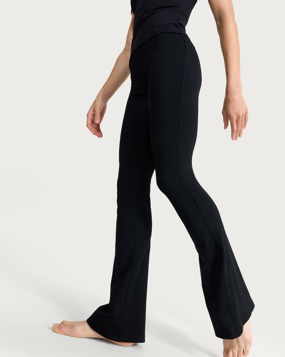 image 1 of F&F Active ULTRASTRETCH High Waisted Flared Leggings in Black