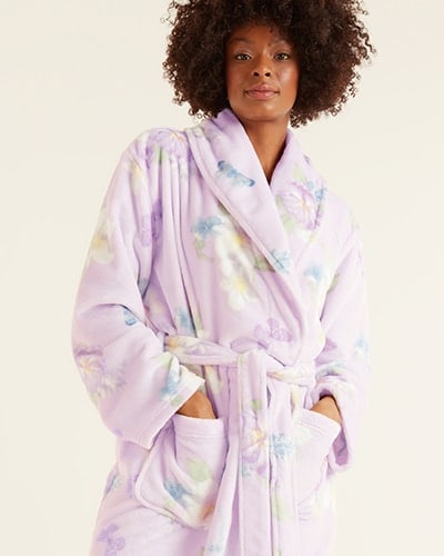 Fluffy lilac dressing gown with flower print