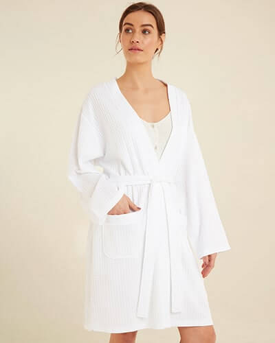 White waffle dressing gown with 2 front pockets and matching belt