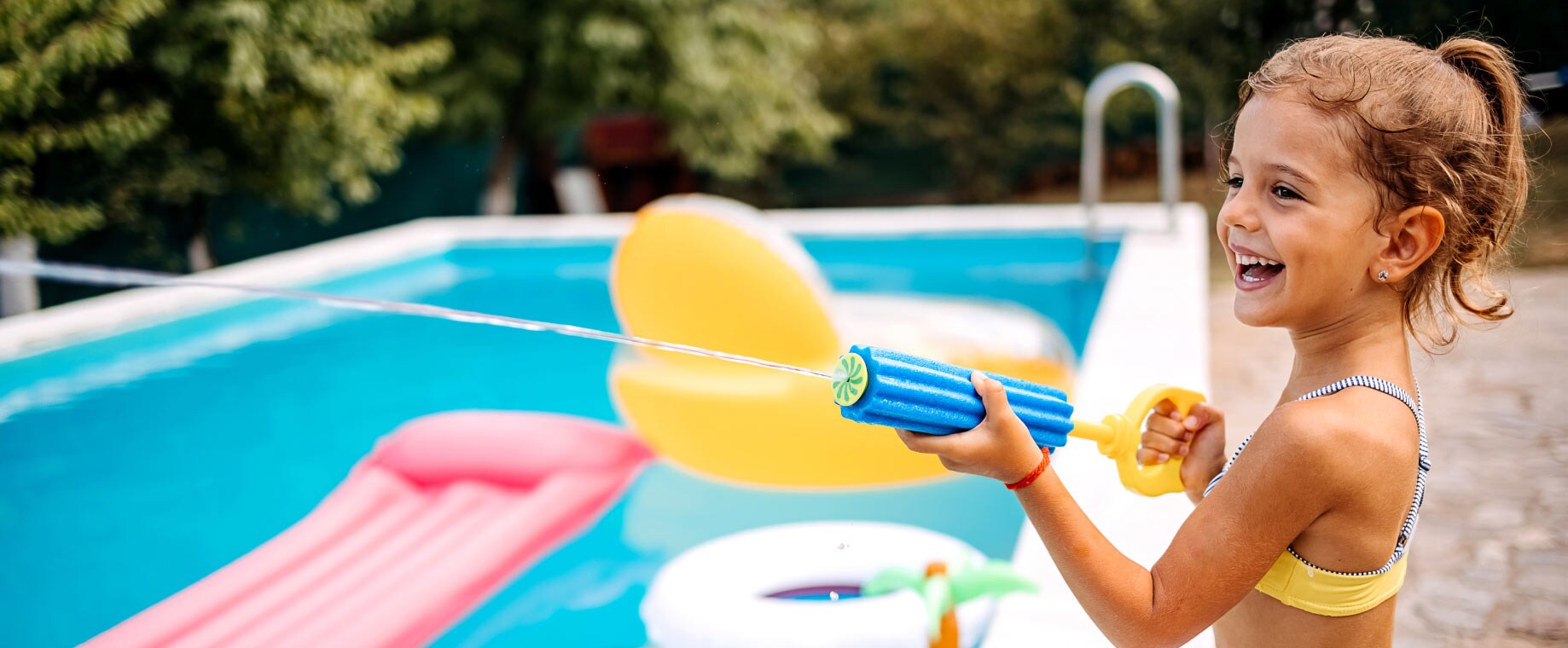 Soak up the sun – it's time to head outdoors!