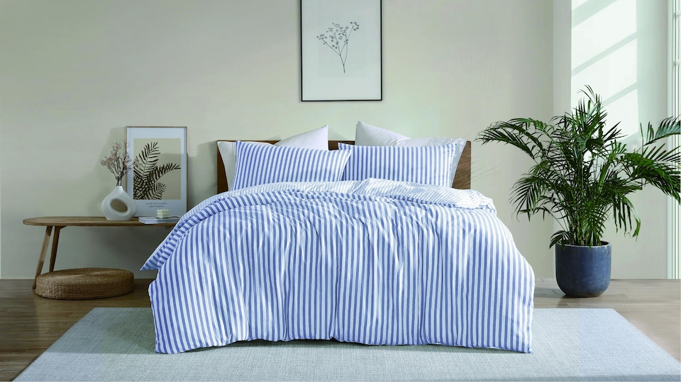 image 1 of Ezysleep Cationic Stripe Duvet Cover Set Breathable Fabric Bedding Single Double King