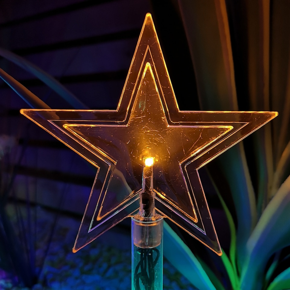 image 1 of H30cm x 40cm Christmas Scene With Robins Wall Art Canvas