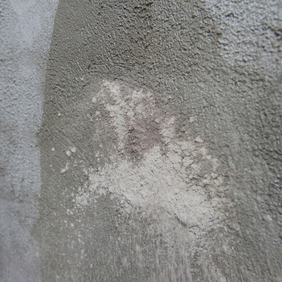 image 1 of Drybase Plug 3 Kg plugging compound - Stop Water Leaks in just 30 seconds