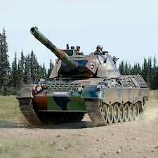 Revell German Leopard 1A5 Model Set (1:35 Scale)