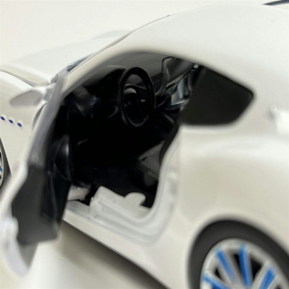 image 1 of Maserati Alfieri 2014 Concept White LHD 1:32 Light & Sound Tayumo 32125010