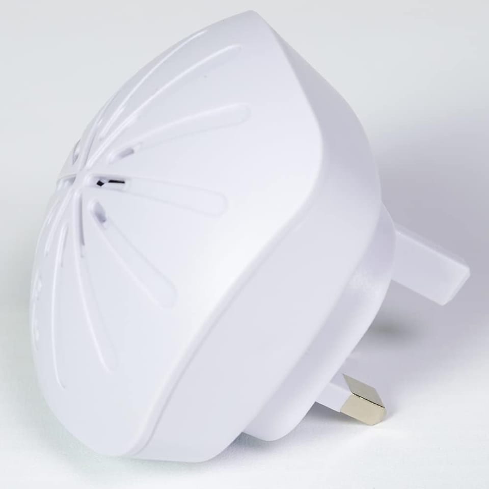 image 1 of Ultrasonic Mouse & Insect Control Plug In Pest Repeller 400sqft Room