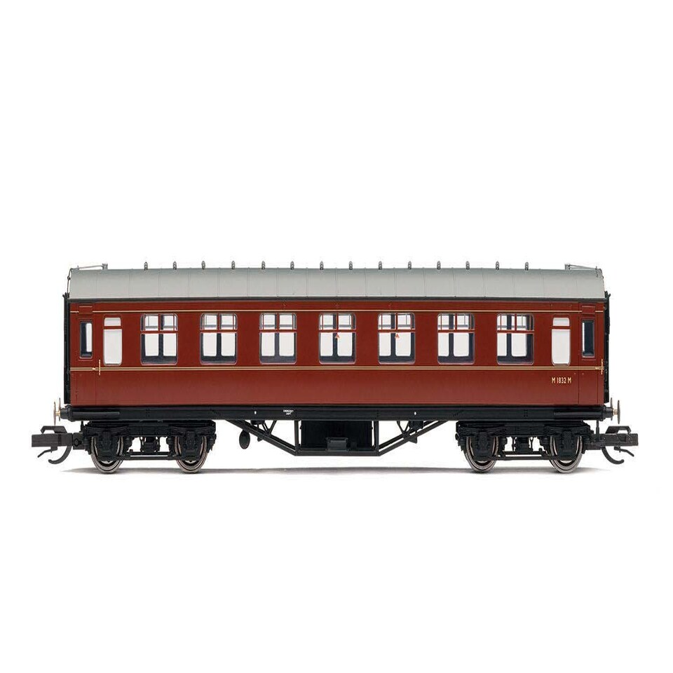 Hornby TT:120 57' Corridor Third Coach M1832M BR