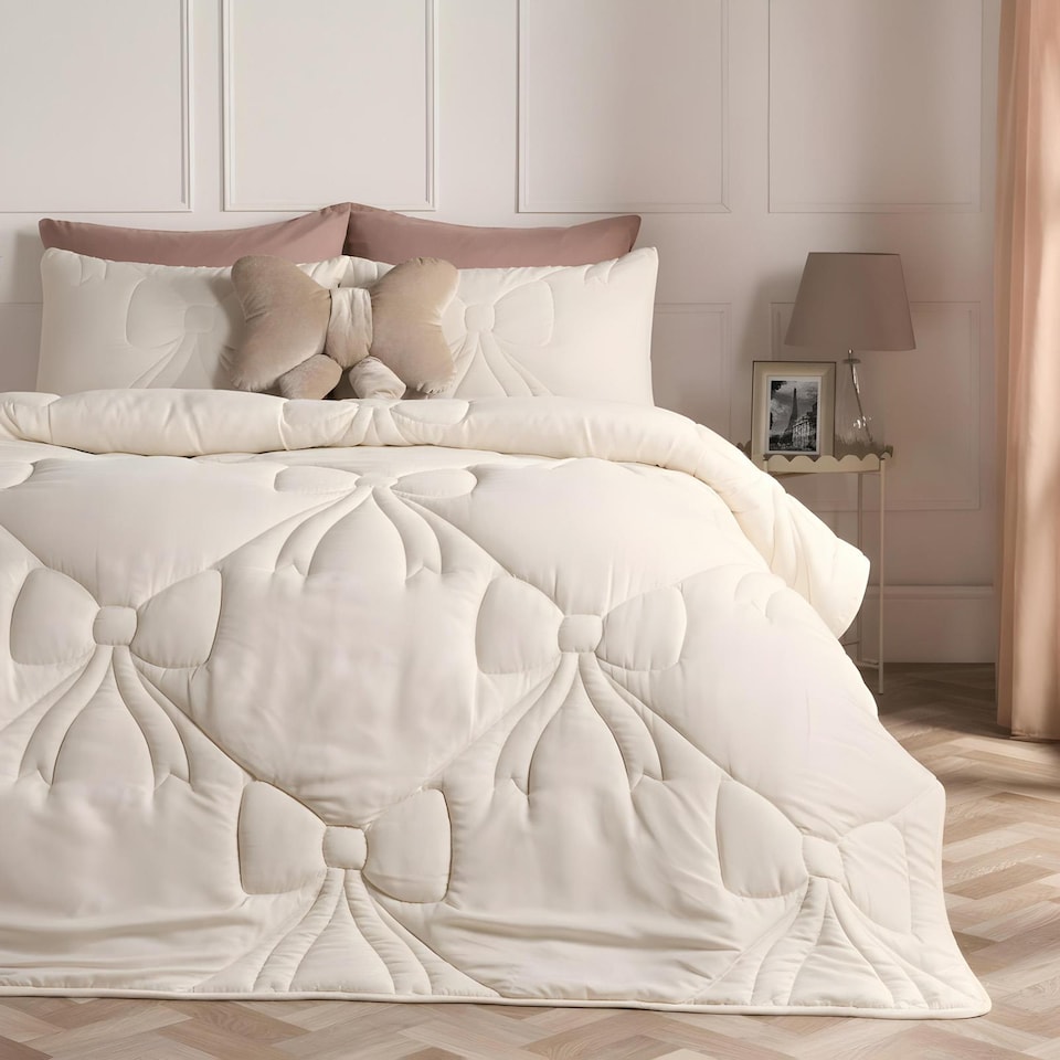 image 1 of OHS Bow Lattice Coverless 7.5 TOG Duvet Bedding Set with Pillowcase | White | Ivory | Single