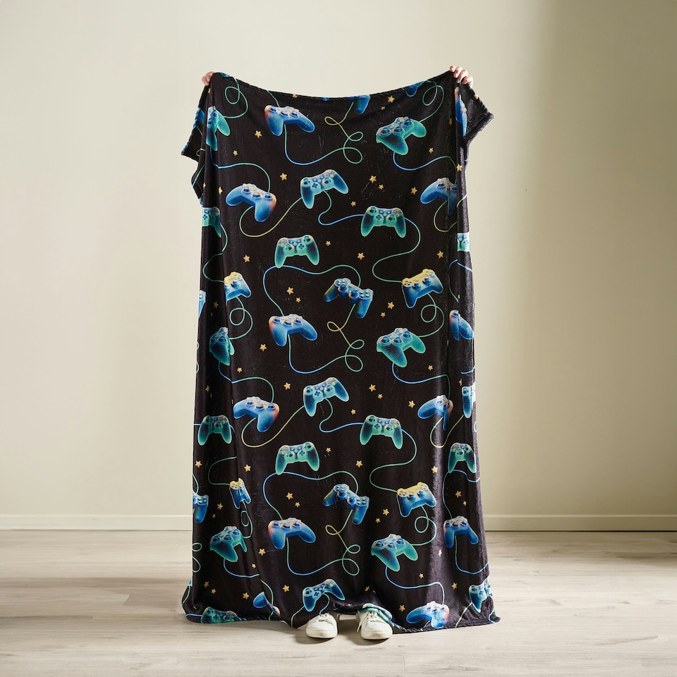 image 1 of Catherine Lansfield Gamer Cosy Fleece 130x170cm Blanket Throw Black