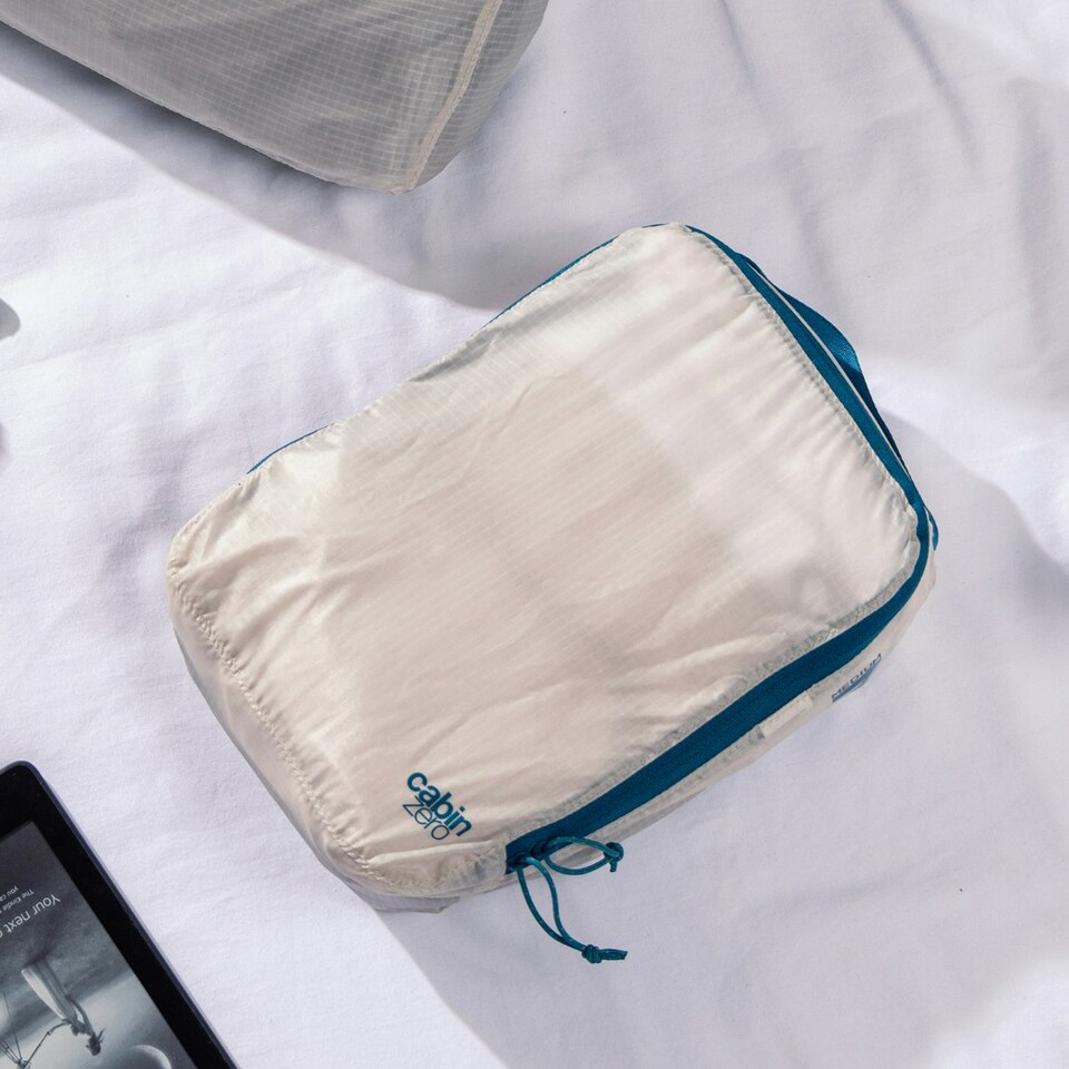 image 1 of Ultralight Packing Cube - Medium - 5.5L - Oyster White White