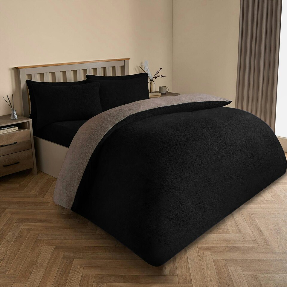 image 1 of OHS Luxury Teddy Fleece Reversible Duvet Cover and Pillowcase Bedding Set Multi | Black/Natural | King