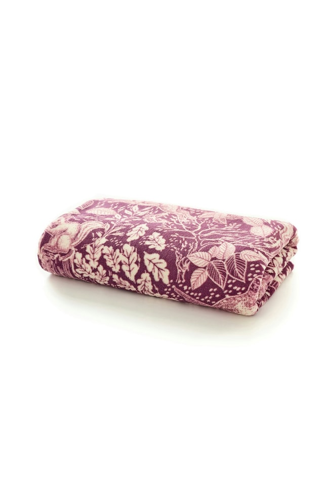 image 1 of Winter Forest Woodland Animal Soft Throw - 140 x 180cm Decorative Blanket | Pink | 1