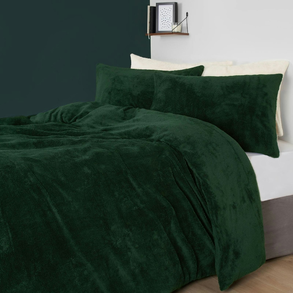image 1 of OHS Ultra Soft Teddy Fleece Duvet Cover and Pillowcase Bedding Set, Double - Forest Green