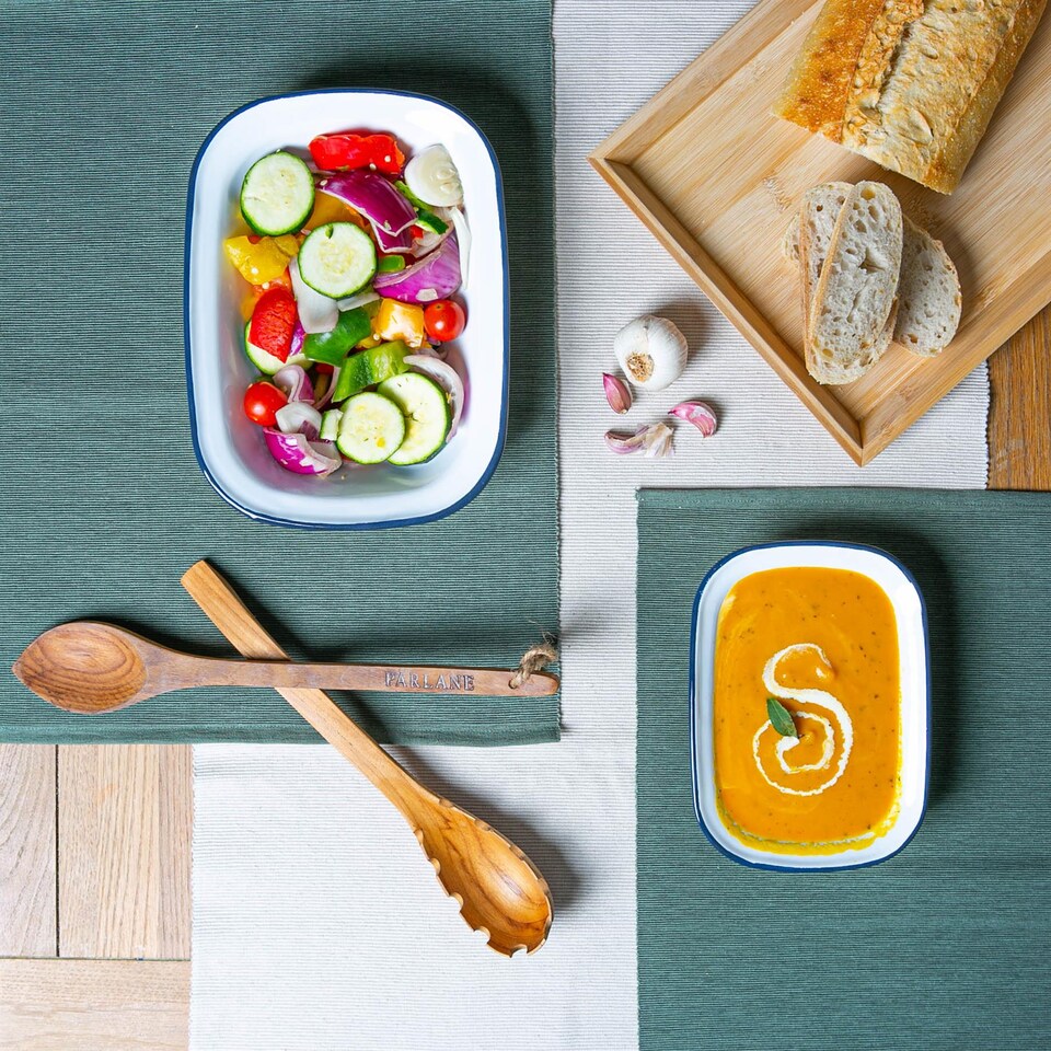 image 1 of Argon Tableware White Enamel Pie Dishes - 20cm - Navy - Pack of 2