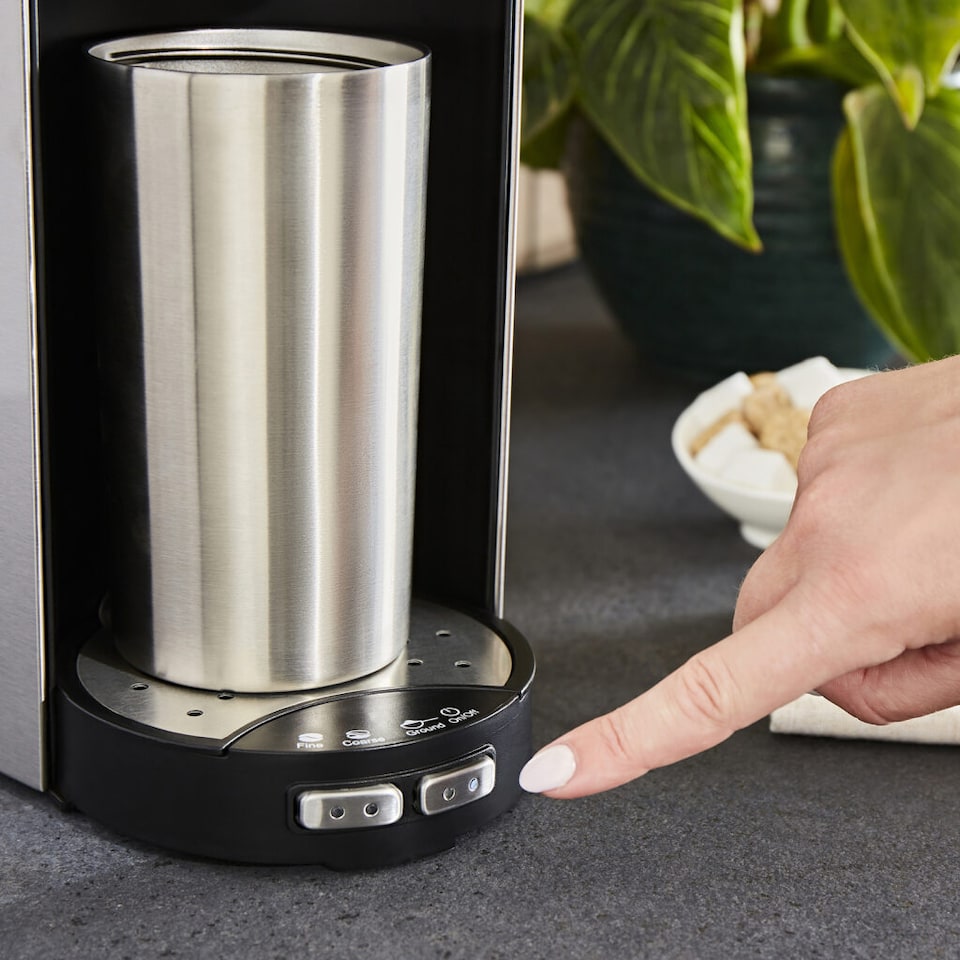 image 1 of MORPHY RICHARDS TAZZA POUR & GO SINGLE CUP COFFEE MACHINE