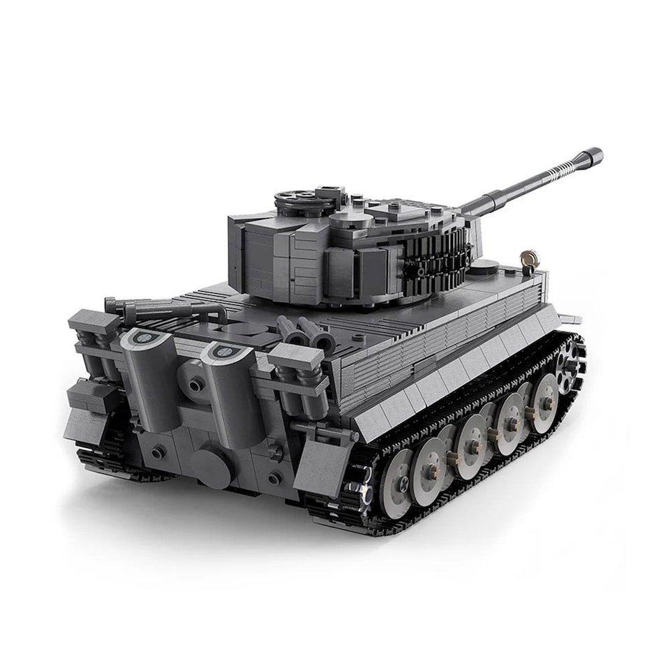 image 1 of Cada Master Tiger Tank 925 Piece Construction Set