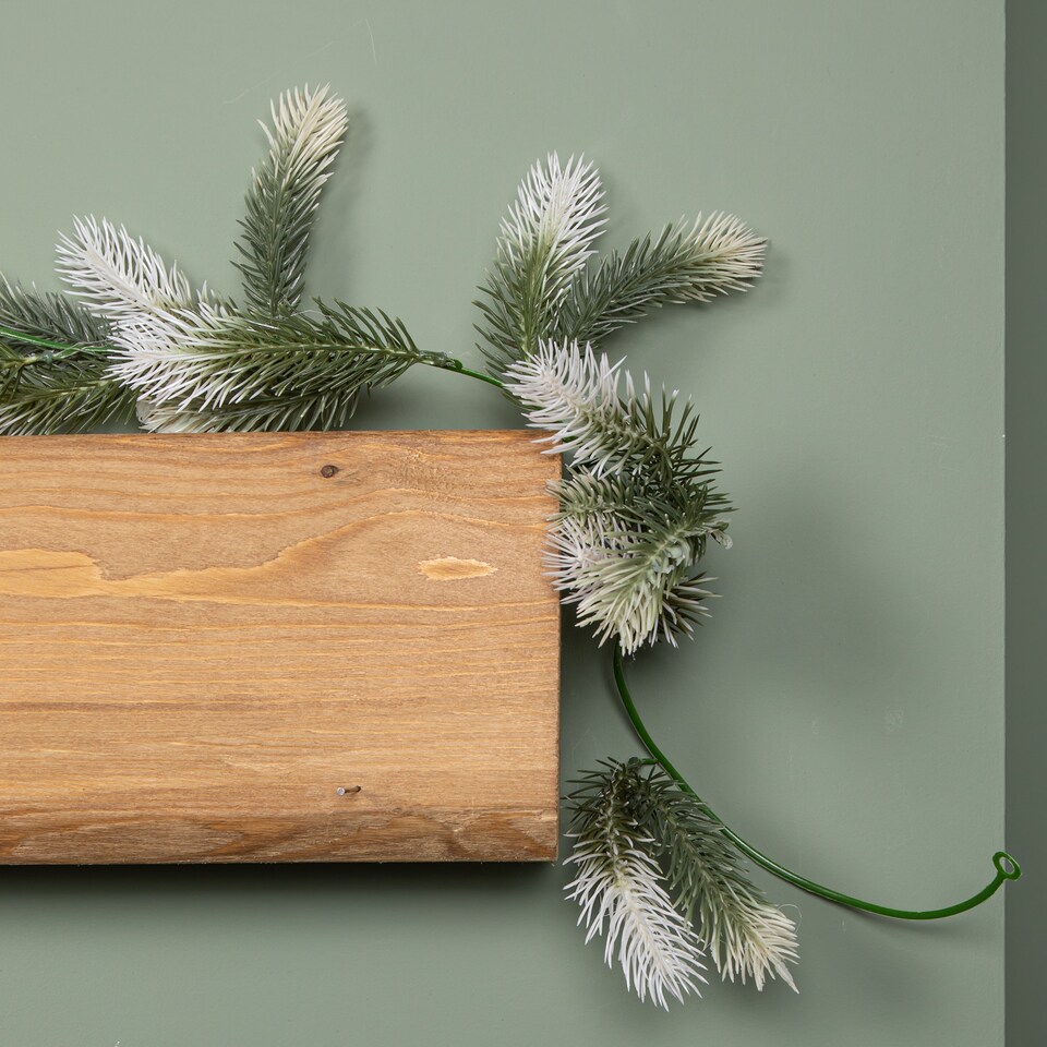 image 1 of 1.57m Plain Green Foliage Christmas Garland Decoration