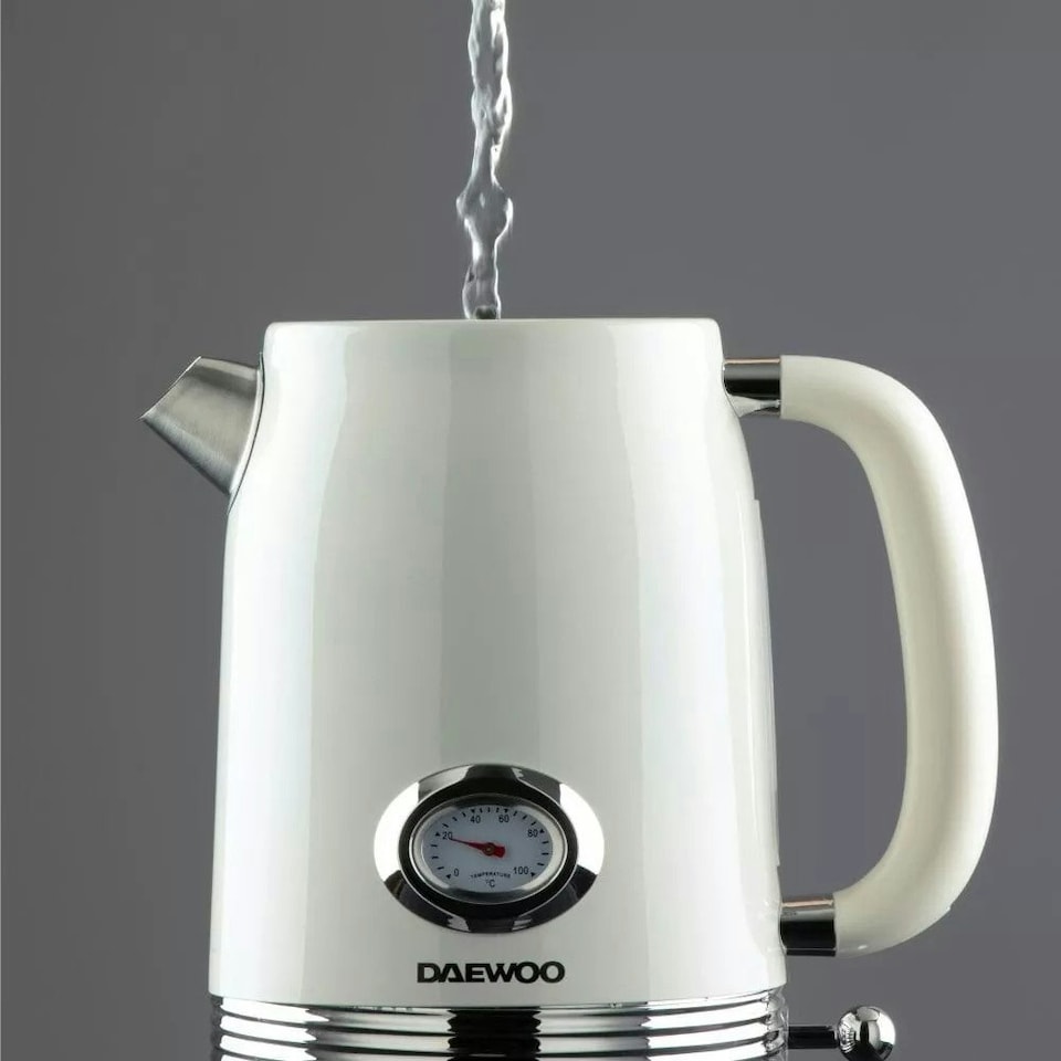 image 1 of Daewoo Denver Retro Matching Kettle and Toaster Set 1.5 Litre Rapid Boil 4 Slice Cream | Buttermilk | 4-slice