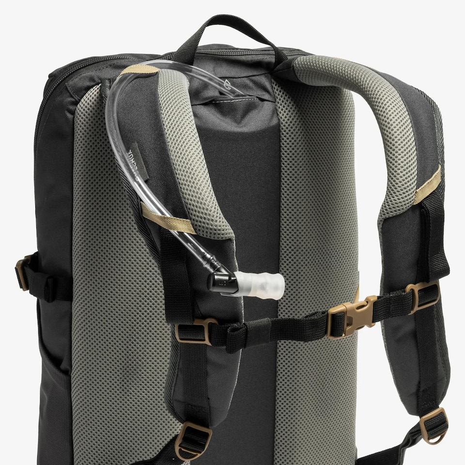 image 1 of Decathlon Arpenaz 500 20L hiking backpack