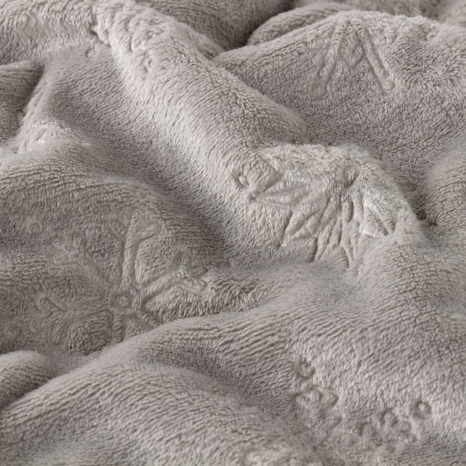 image 1 of Furn Snowflakes Soft Flannel Fleece Throw