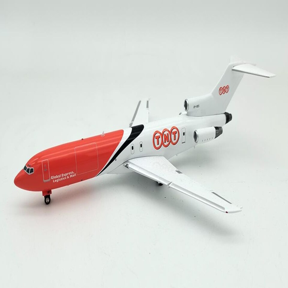 TNT Boeing 727-200 OY-SES With Stand 1:200 Scale Inflight200 IF722TNT0320