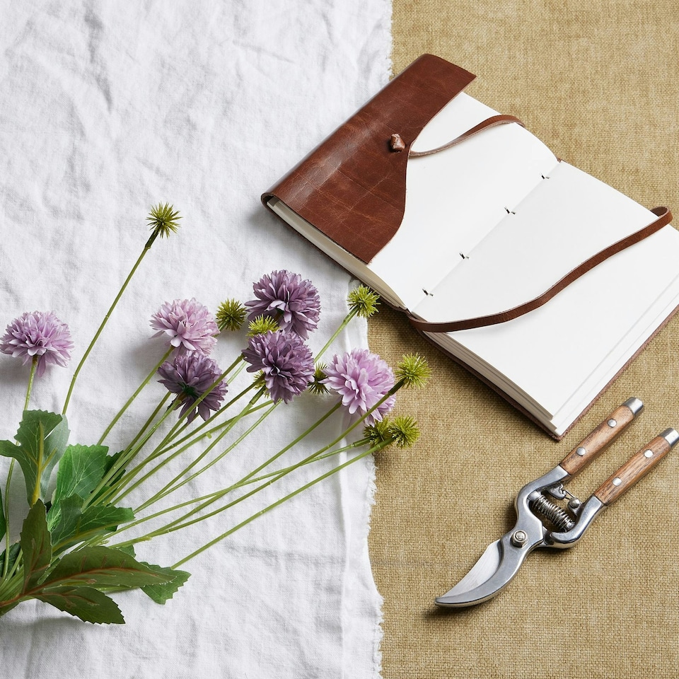 image 1 of Hill Interiors Chrysanthemum Artificial Flower - Purple - One Size (UTHI4917)