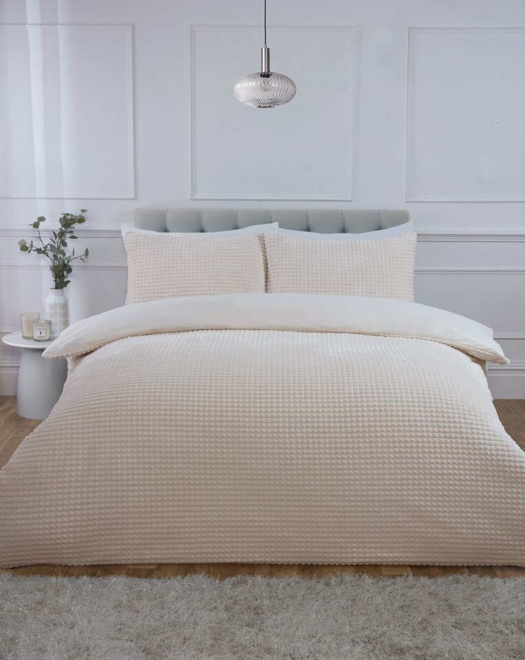 image 1 of Luxury Waffle Teddy Polyester Fleece Duvet Cover Set with Pillowcase | Brown | Natural | Double