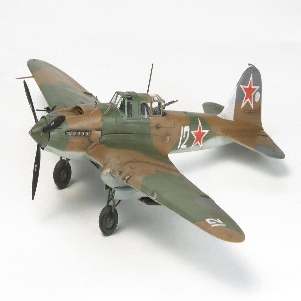 Tamiya Ilyushin IL-2 Shturmovik (1:72 Scale)