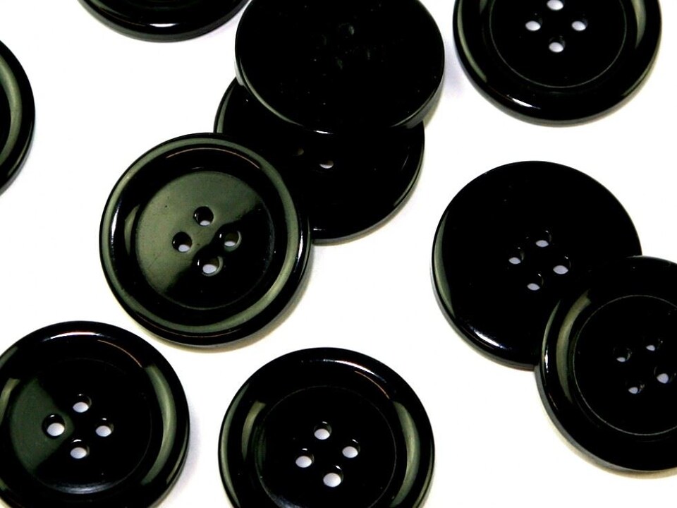 Minerva Black 28mm Round Plastic Coat Buttons for Dressmaking - per pack of 100
