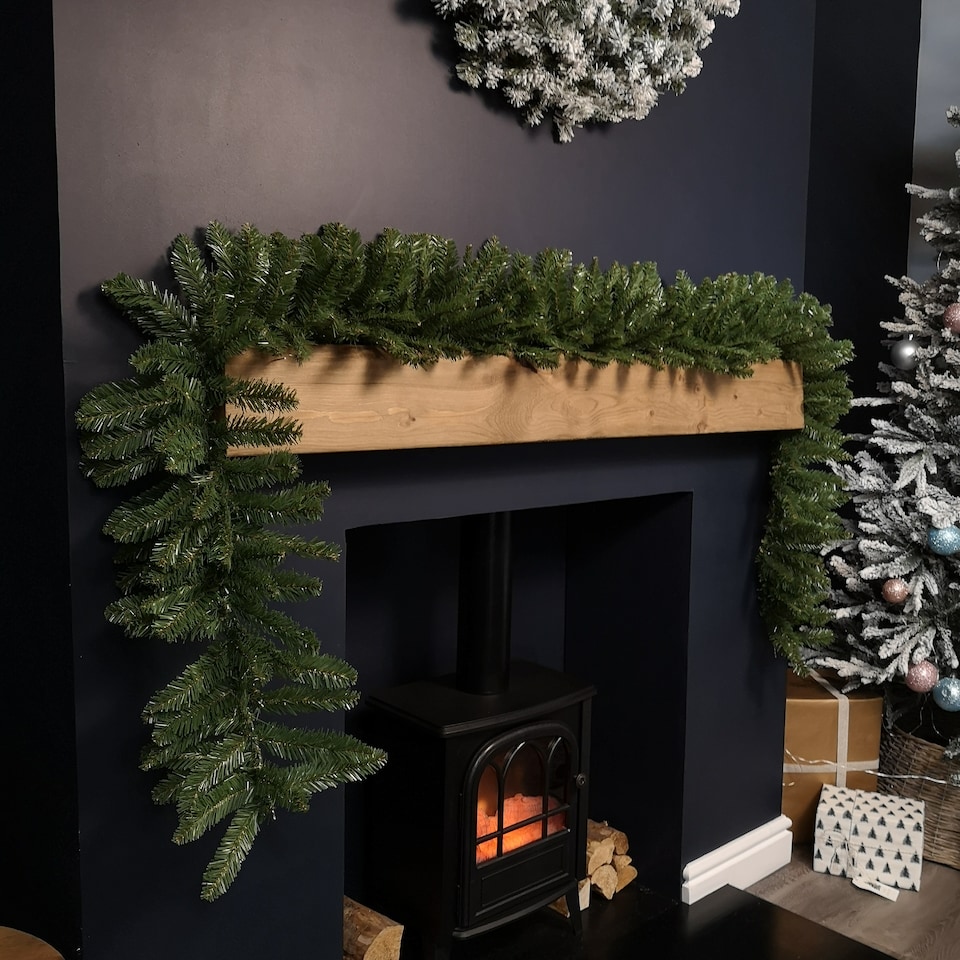 image 1 of 2.7m x 30cm Plain Green Christmas Garland with 260 Bullet Tips