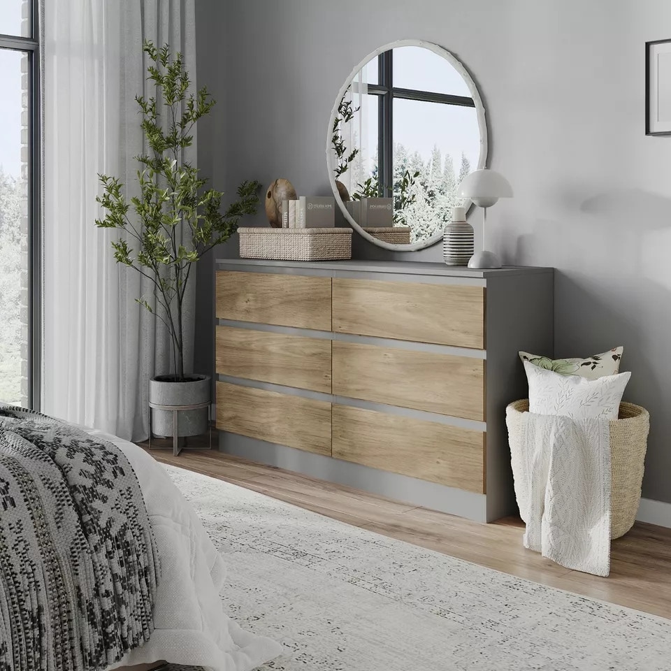 image 1 of Minimalist Chest of 6 Drawers - 68.6x120x35cm