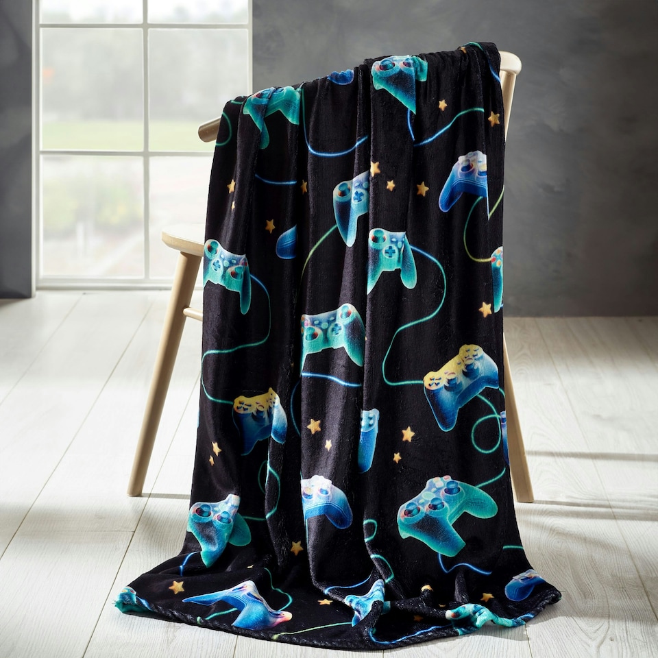 image 1 of Catherine Lansfield Gamer Cosy Fleece 130x170cm Blanket Throw Black