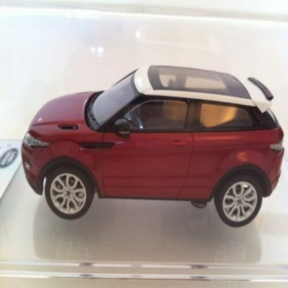 image 1 of Century Dragon Land Rover Evoque 2011 Firenze Red CDLR 1001 New Range