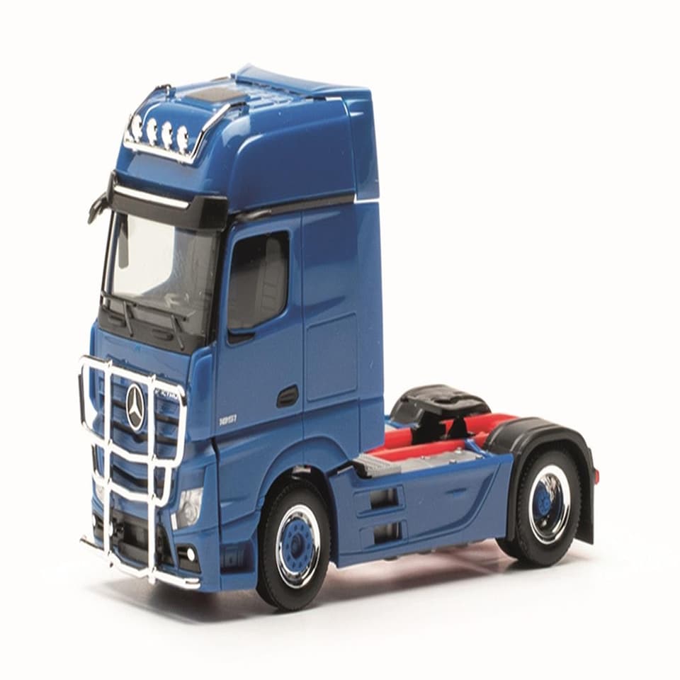 Herpa MB Actros Gigaspace 2 Axle Tractor Unit Gention Blue