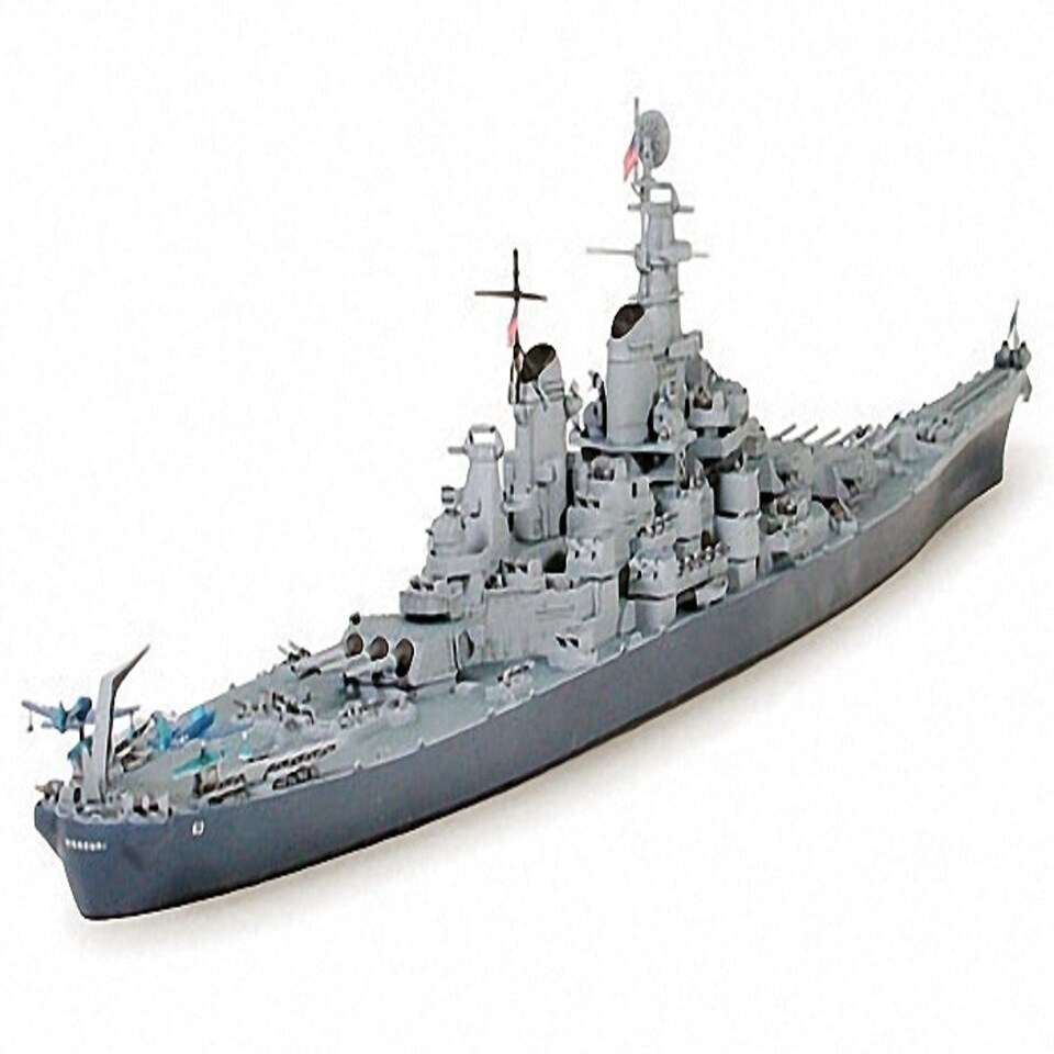 Tamiya US Navy Battleship BB-63 Missouri (1:700 Scale)