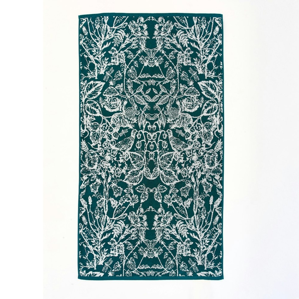 image 1 of Secret Garden Yarn Dyed Jacquard 100% Cotton Towels 550gsm Green | Sage | Bath sheet