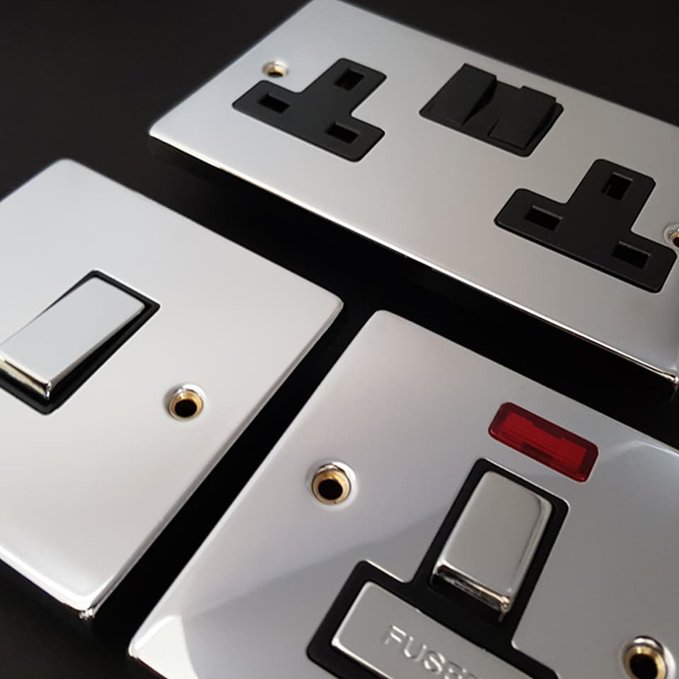 image 1 of SE HOME Polished Chrome Intermediate 10AX Toggle Light Switch | Chrome | Polished Chrome
