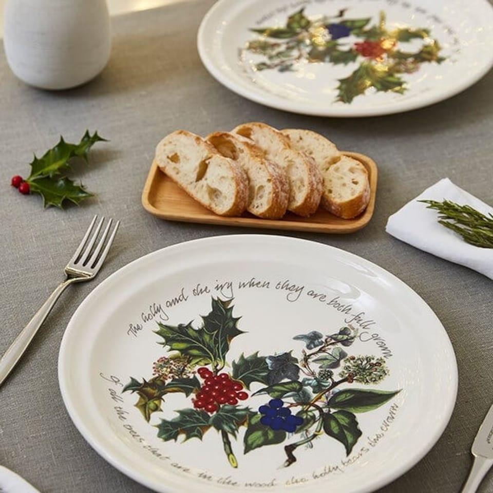 image 1 of Portmeirion The Holly & The Ivy 25cm Dinner Plate