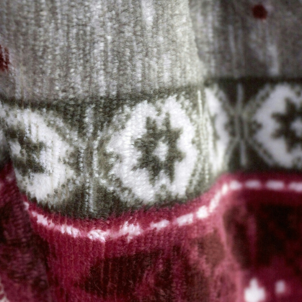 image 1 of Warm Alaska Sherpa Fleece Throw