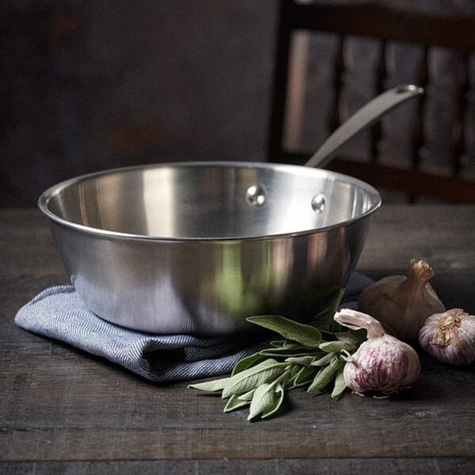 image 1 of Stellar Eclipse 24cm Chefs Pan 2L
