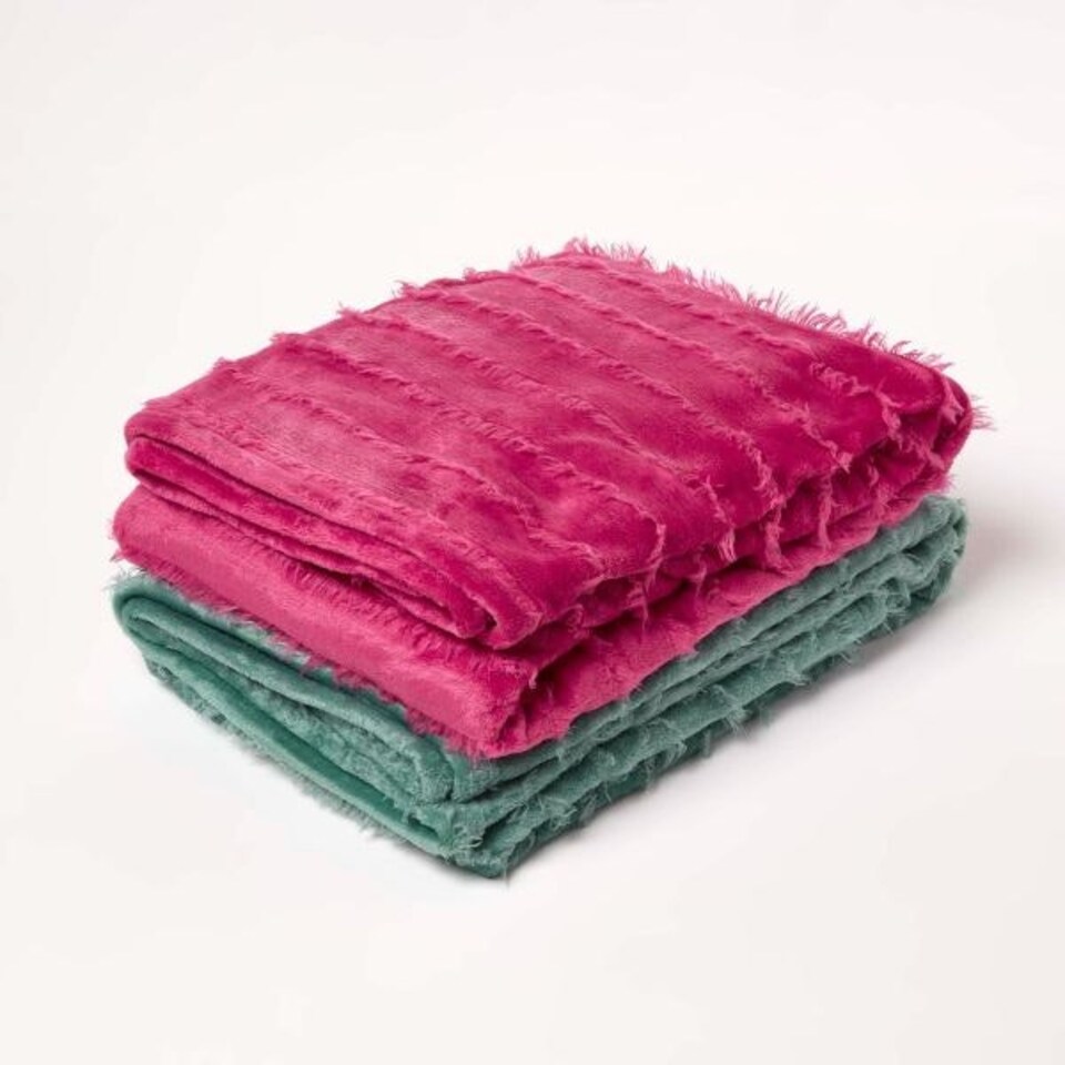 image 1 of Homescapes Teal Soft Touch Fur Throw - 130 x 180 cm Blue